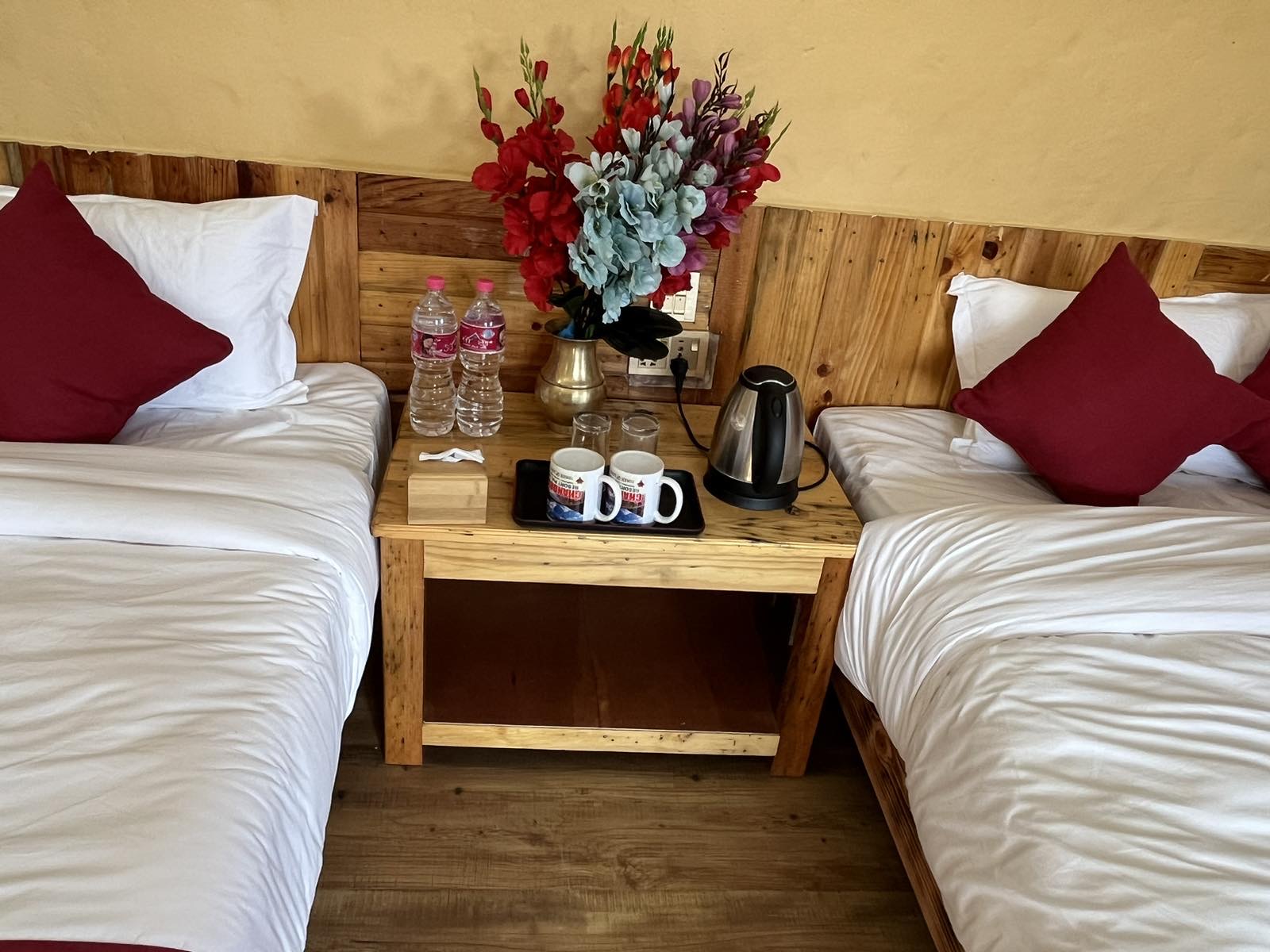 https://ghandrukresort.com/wp-content/uploads/2023/10/room_refreshments.jpg